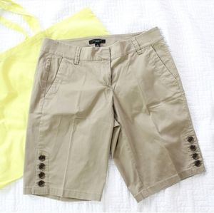 PRE-OWNED ANN TAYLOR SHORTS SIZE 4